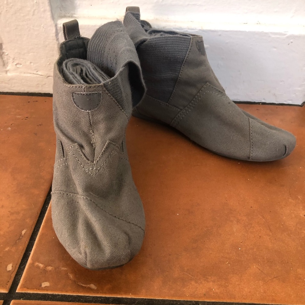 Tom’s Wrap Boots